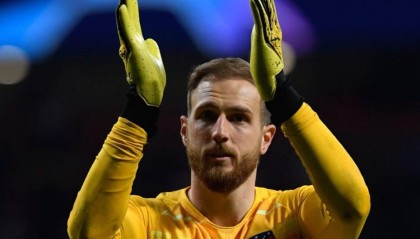 开云官方网站-比肩传奇，奥布拉克成为欧冠历史第七位达成百场里程碑的门将